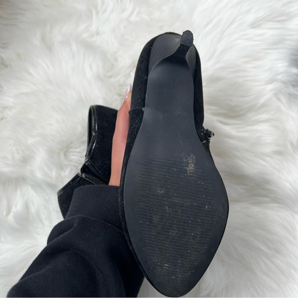 Velvet ankle booties with small kitten heel, worn maximum twice - Picture 5 of 5